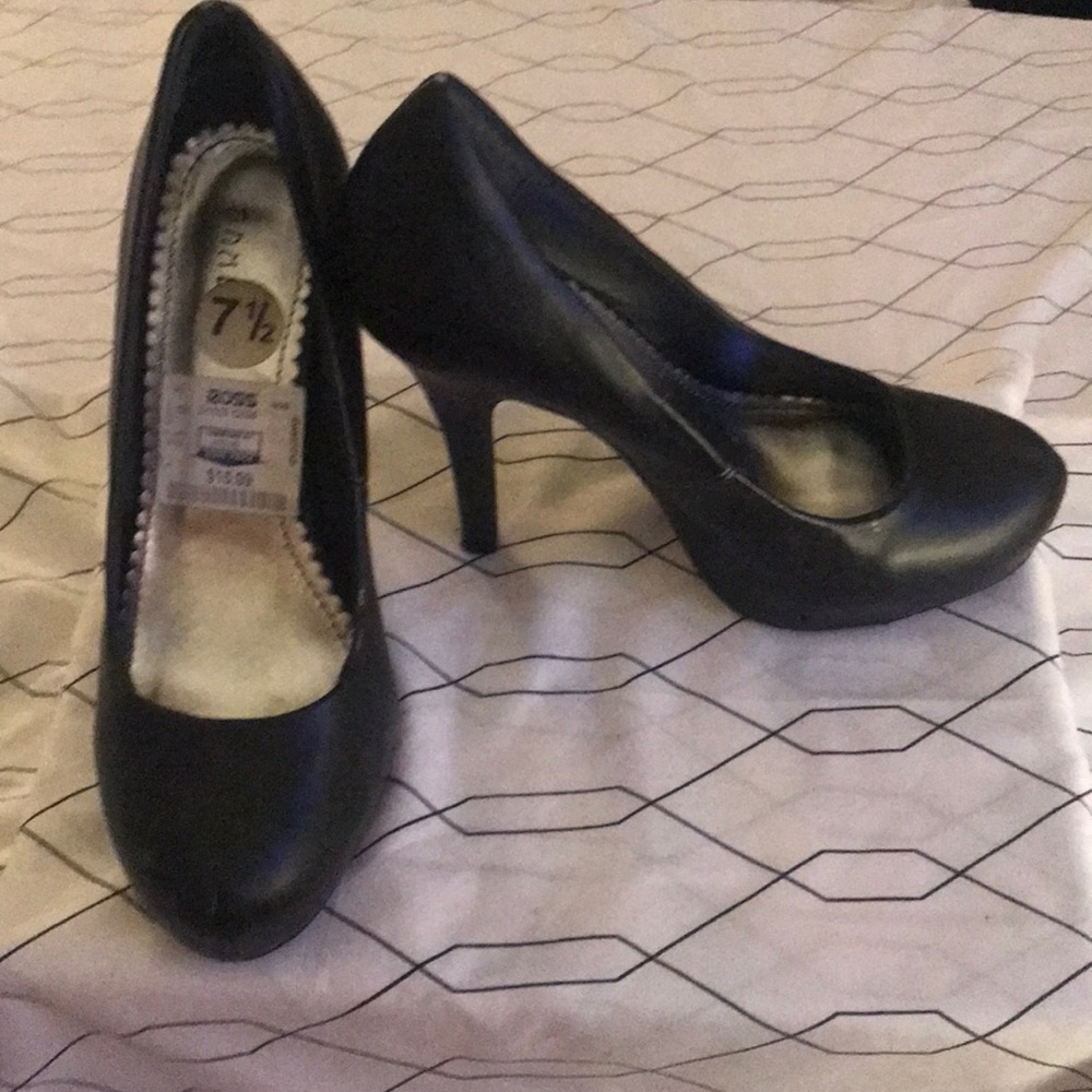 High heels - Picture 2 of 4